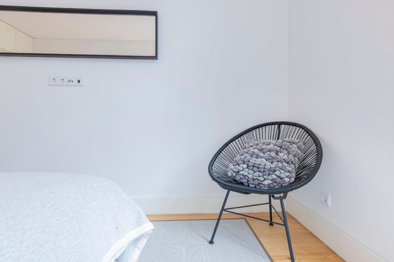 Modern Rustic Flat In Santos By Lovelystay Lisboa Εξωτερικό φωτογραφία