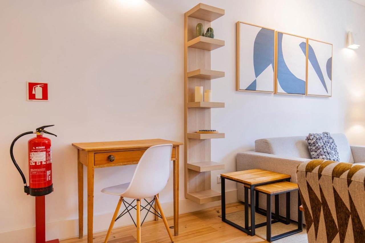 Modern Rustic Flat In Santos By Lovelystay Lisboa Εξωτερικό φωτογραφία